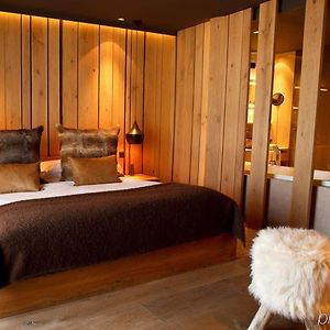 Kamer met een King Size Bed